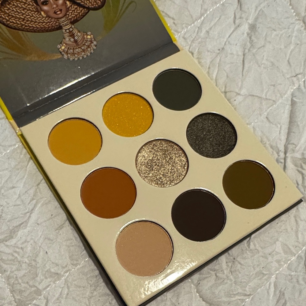 Juvia's Place Vibrant Eyeshadow Palette with Yellow and Green Hues